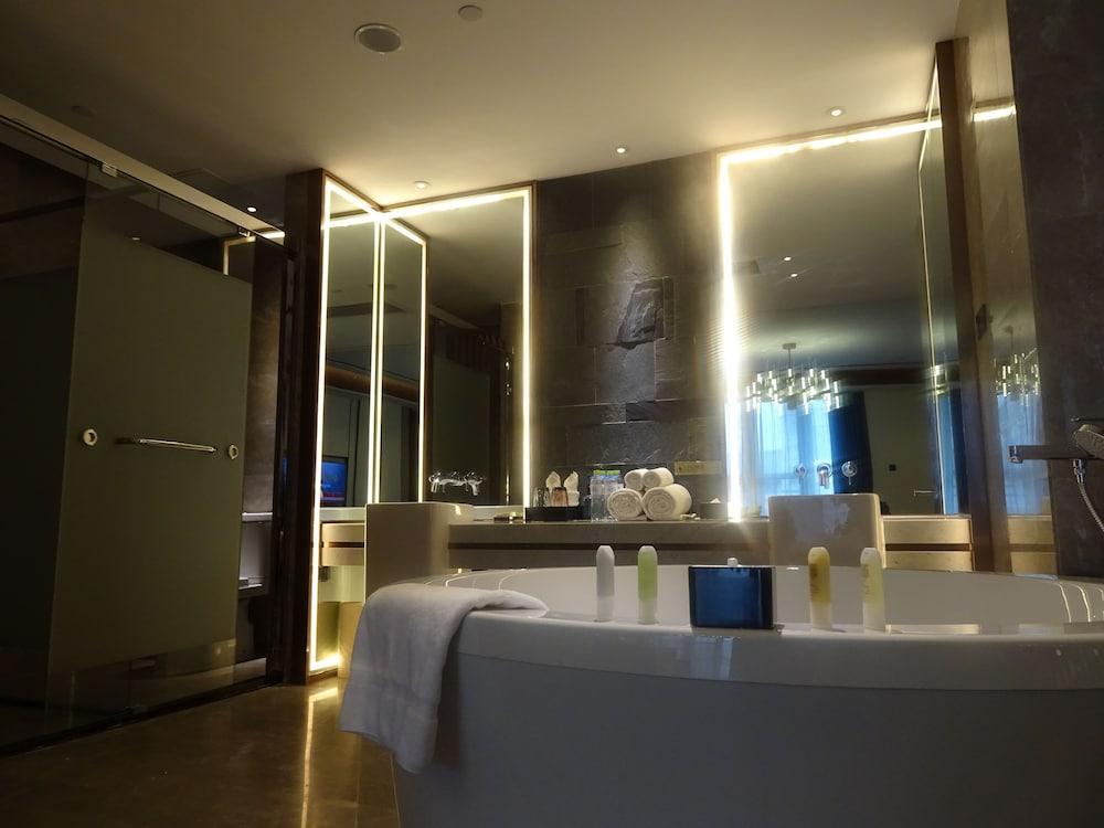 Wyndham Guilin Pingle Hotel Exterior photo