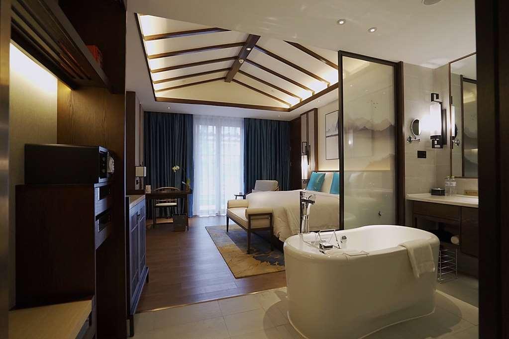 Wyndham Guilin Pingle Hotel Room photo